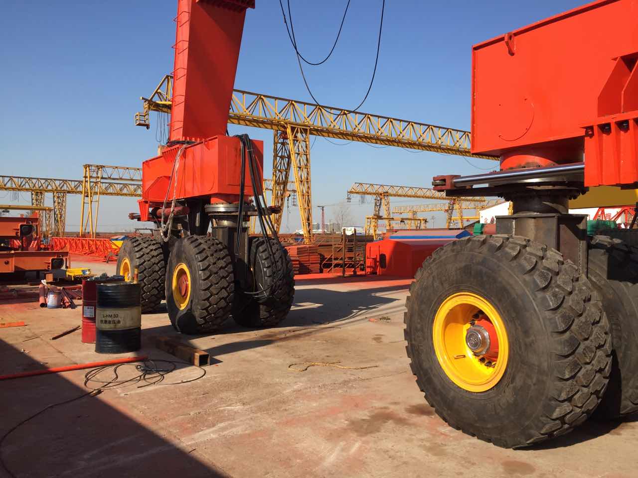 新疆轮胎式起重机